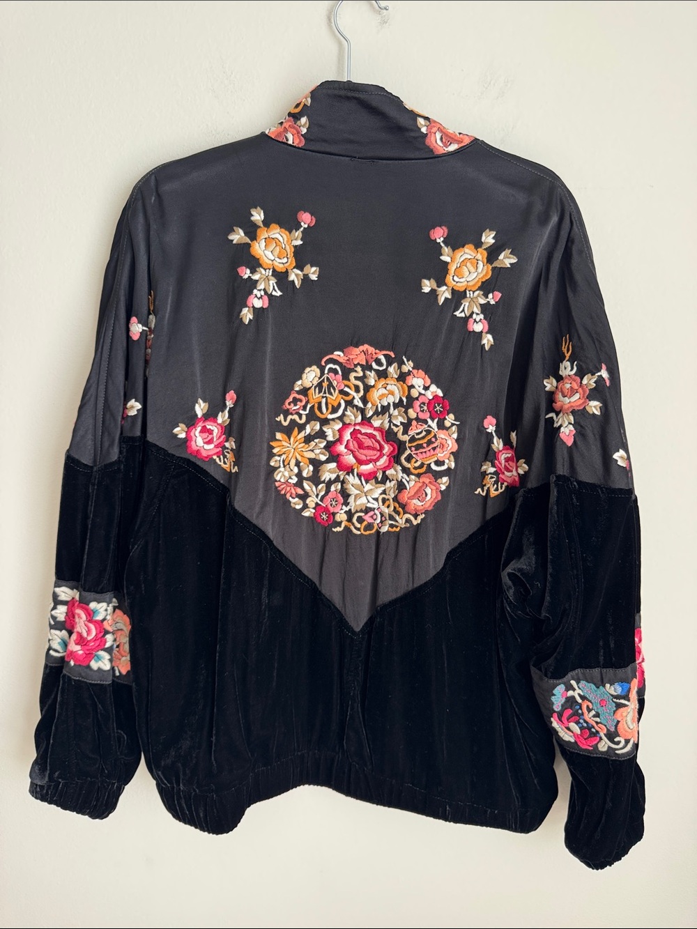Free People Embroidered Velvet Bomber Jacket Black Size Medium - Picture 8 of 14